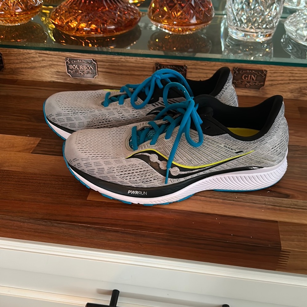Mens Saucony PWRrun Guide 14 shoes